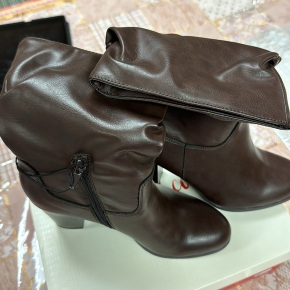 Saraa Slouch Mid-Shaft Boots - Picture 3 of 6